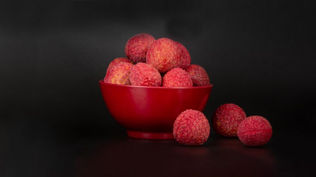 Eat litchi without spices the right quantity