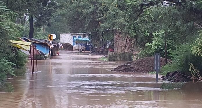 There was a ruckus between the local people and the petrol pump owner regarding water drainage