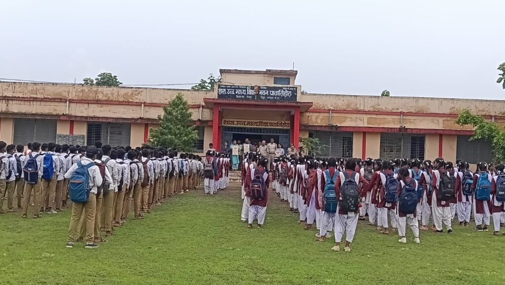 De-addiction and traffic awareness program at Semarkhapa Eklavya School