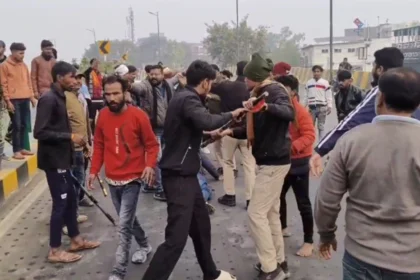 Stone pelting in Bhopal over cow dispute! VHP and Bajrang Dal workers clash with cow owner!