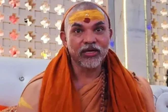 Shankaracharya Avimukteshwarananda has landed in trouble for calling Prime Minister Modi a cow killer!