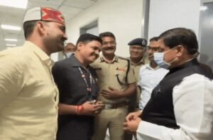 A constable saved the life of a BJP MLA by administering CPR. The government has given him a substantial reward and a promotion of ₹50,000.