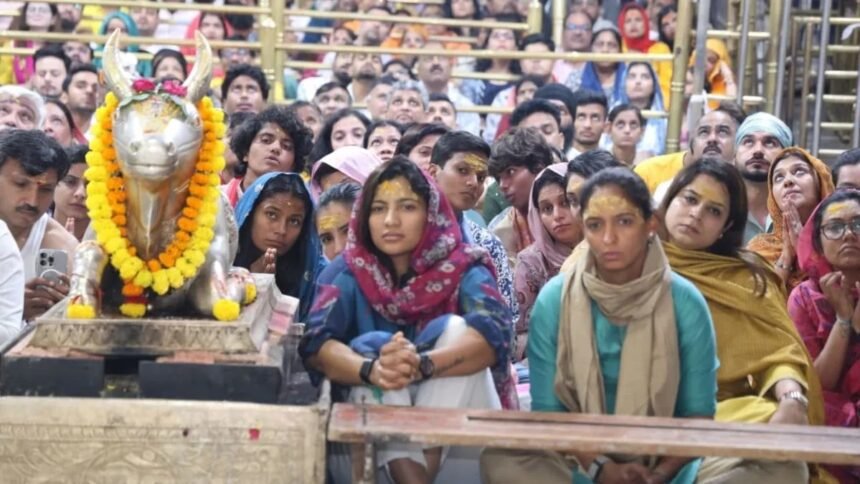 After losing two matches, the women's cricket team reached Mahakal Temple and prayed for victory in the ICC World Cup.