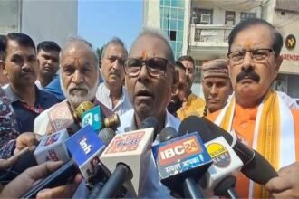 A former Madhya Pradesh minister made a significant statement: "The demand for reservations based on economic status existed yesterday and continues today. The elimination of the creamy layer is the dream of Modi and the RSS."