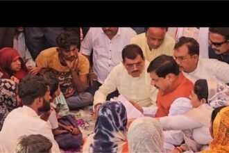 Those involved in rescue work in Khandwa accident will also be given ₹51,000 each - Chief Minister, awards will be given on January 26.