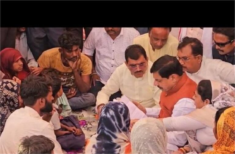 Those involved in rescue work in Khandwa accident will also be given ₹51,000 each - Chief Minister, awards will be given on January 26.