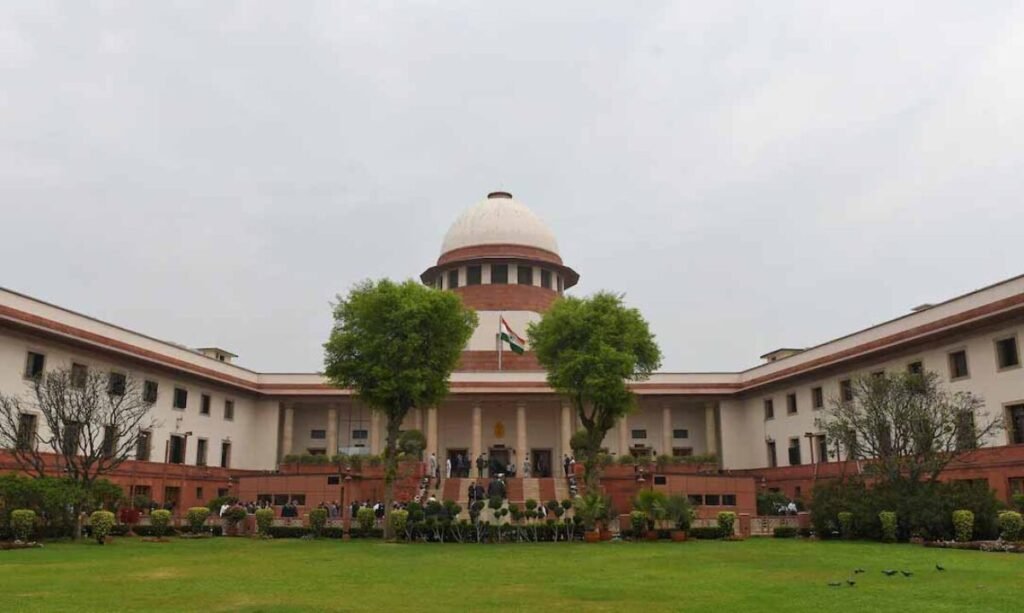 Right or left for pedestrians? A petition has been filed in the Supreme Court.