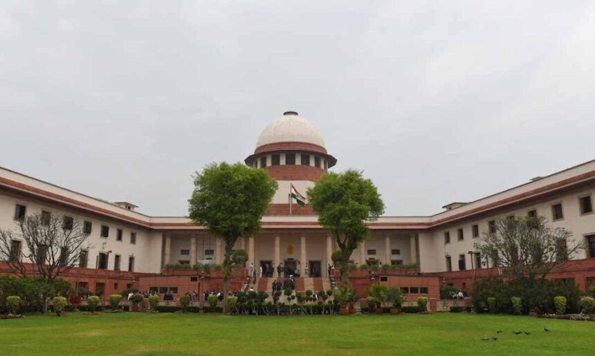 Right or left for pedestrians? A petition has been filed in the Supreme Court.