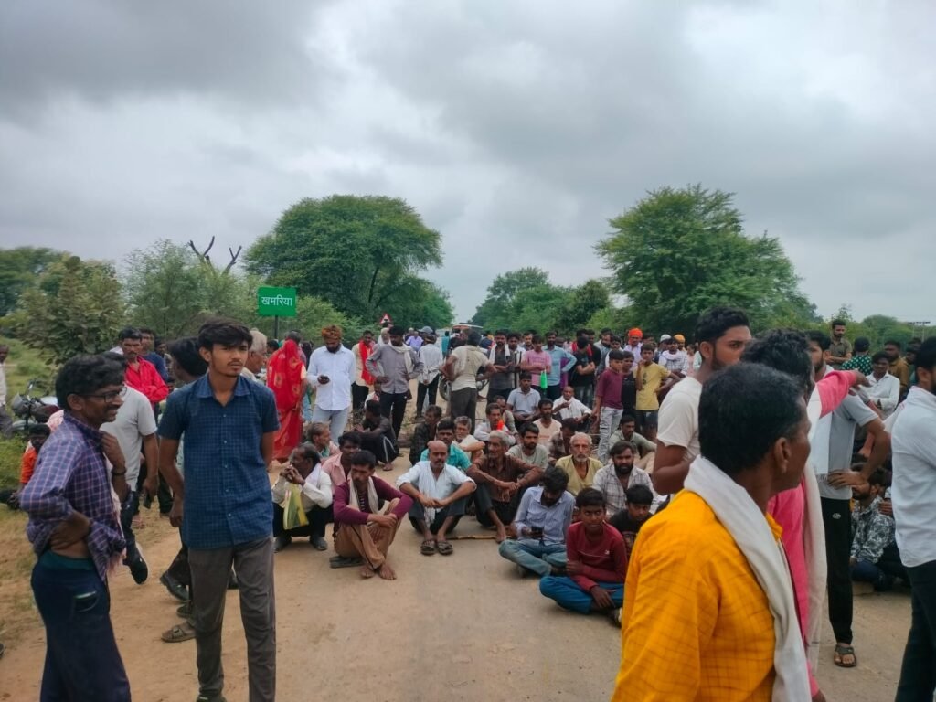 Bolero vehicle blocks Durga procession in Khamaria near Powai, 11 injured, two dead, one critical