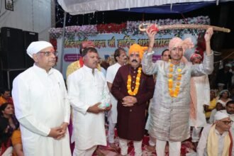 Continuing a centuries-old tradition, a divine sword was presented to the King of Panna.