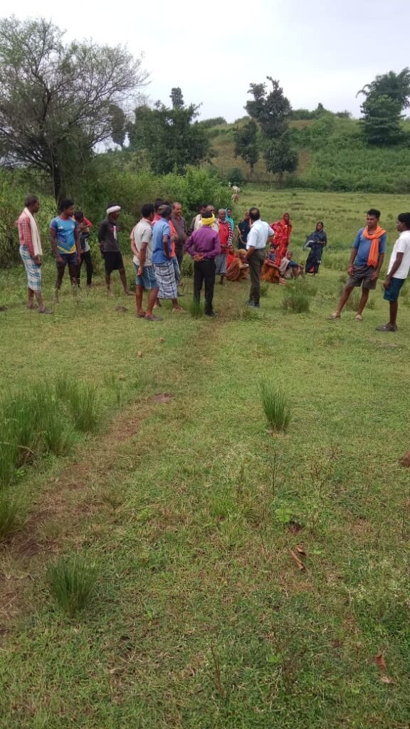 SDM inspected various works by visiting the village on foot.