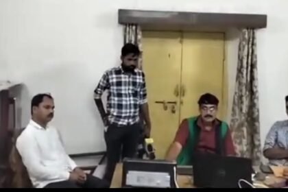 Lokayukta takes major action - Dhanora Sarpanch arrested red-handed while accepting a bribe of Rs 25,000