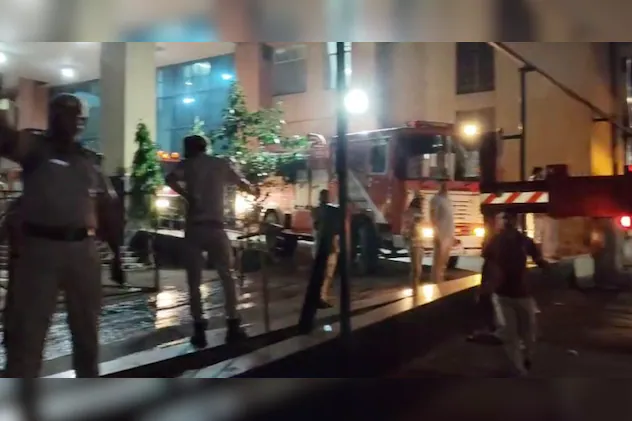 A massive fire broke out at SMS Hospital in Jaipur, killing six patients. Chief Minister Bhajan Lal arrived at the scene.