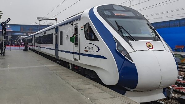 Panic on Vande Bharat Express: Coach fills with smoke, passengers panic