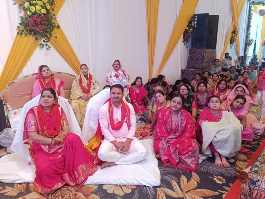 A sea of ​​devotion surged during the Srimad Bhagwat Katha – devotees were moved to hear the story of Parikshit's birth from Manvendra Shastri.