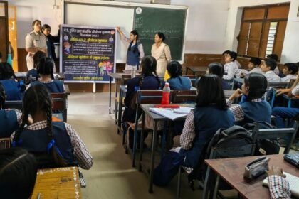 Maharajpur police take strict action, 06 people caught gambling