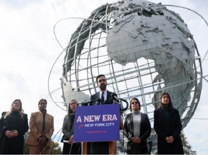 The Statue of Liberty is smiling (Article: Sanjay Parate)