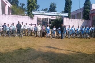 Bicycles were distributed to high school students in Vangram Chando, children's faces lit up after receiving free bicycles.