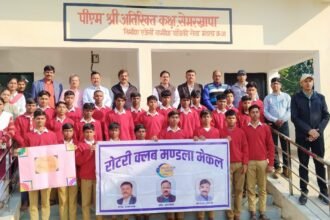 Rotary Club's unique initiative in Semerkhapa distributed sweaters to poor children, flowers of smiles blossomed in the school