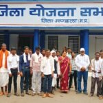 Four hundred tribal families of Patnipani are yearning for a road, nothing has changed even after independence, only the leaders and ministers have changed.