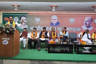 There is no alternative to the resolution of service… Special review meeting regarding SIR voter revision in Awadhraj BJP office
