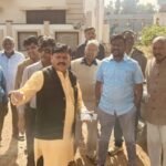 Mayor Vikram Akhke reached Ward No. 45 under the program Your Mayor at Your Doorstep.